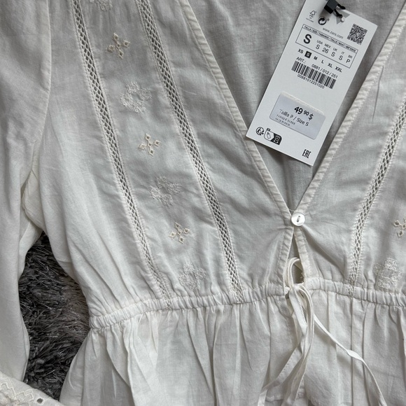 ZARA embroidered flowy top - Picture 5 of 5